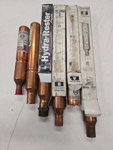 lot 11663 image: Sioux Chief Hydra-Rester Water Hammer Arresters - Lot of 6