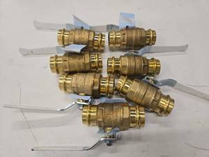 lot 11671 image: FNW 1 Ball Valves - Model ENWX432 - Lot of 7