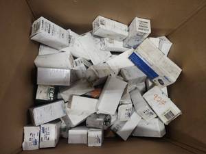 lot 18742 image: Bulk Lot of HVAC Capacitors Multiple Brands