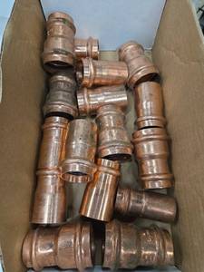 lot 11680 image: Copper Push-Fit Plumbing Fittings Lot Mixed Sizes