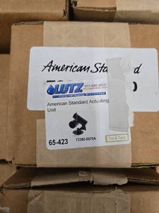lot 11736 image: American Standard Actuating Unit - Model 65-423 - Bulk lot of 10