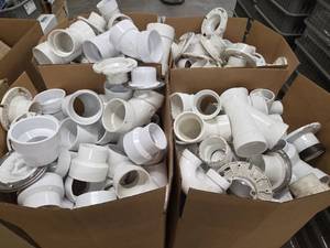 lot 18763 image: Lot of PVC Plumbing Fittings and Fixtures Mixed Assortment