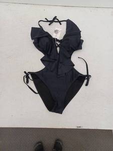 lot 18348 image: Lxheysea Black Ruffled One-Piece Swimsuit, Small