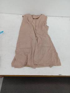 lot 18353 image: XL Sleeveless Cardigan Vest with Pockets