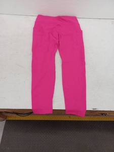 lot 18382 image: Ewedoos X-Large Hot Pink Capri Leggings