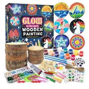 lot 18440 image: Klmars Kids Wooden Painting Kit Glow in the Dark Arts Crafts (3-Pack)