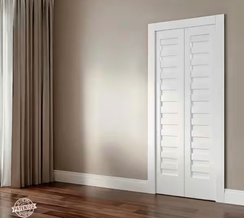 lot 79 image: 30 in. x 96 in. Shadow Louver Solid Core White Primed Smooth Wood Bi-fold Door with Hardware Shipping blemishes on corner see images