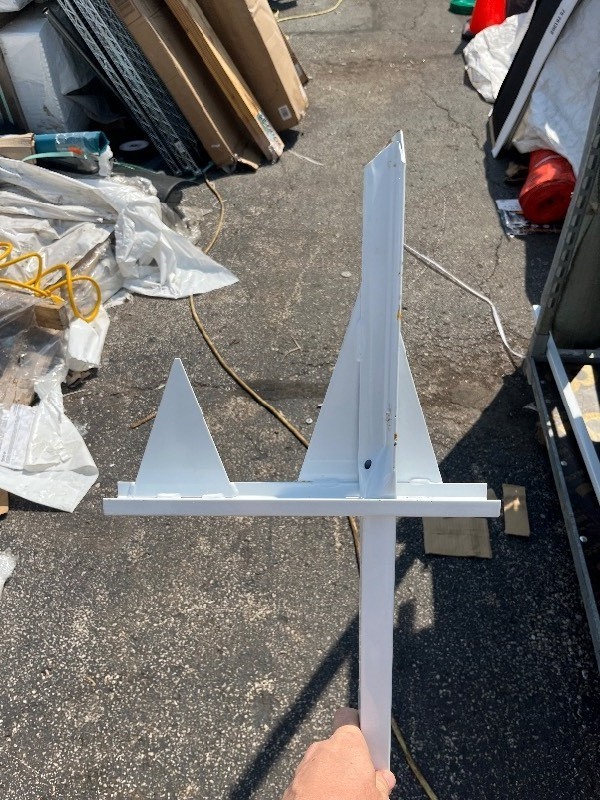 lot 180 image: Bundle of Two 5 Metal Sign Posts - White