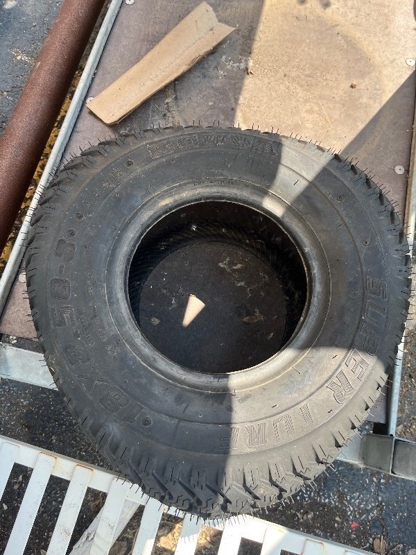 lot 376 image: Kenda Super Turd Tire 18 x 8.50-8
