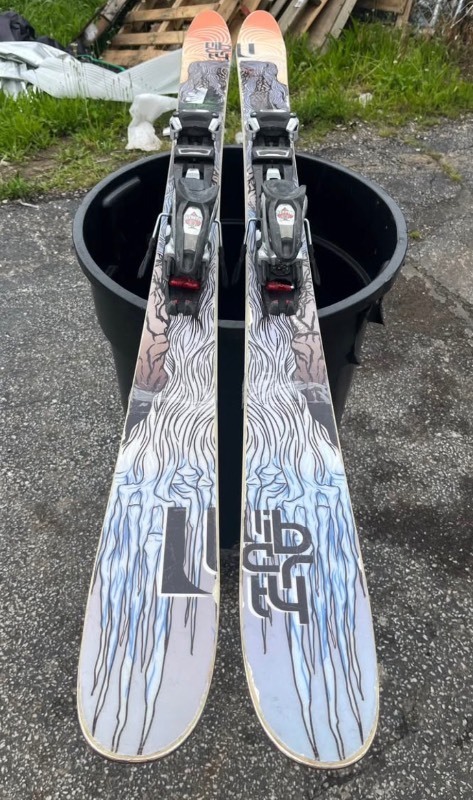 lot 5 image: Liberty Skiis Stealth Rocker Used 182cm  Came in, dont know much about them, ive never skiid before, just want to get rid of them