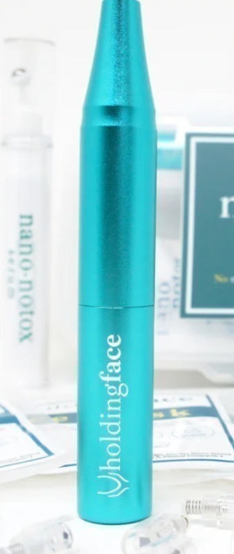 lot 307 image: Holding Face Nano Notox Blue Battery Operated Skin Beauty Device - Salon Quality - Tips sold Separately, Device only no Box