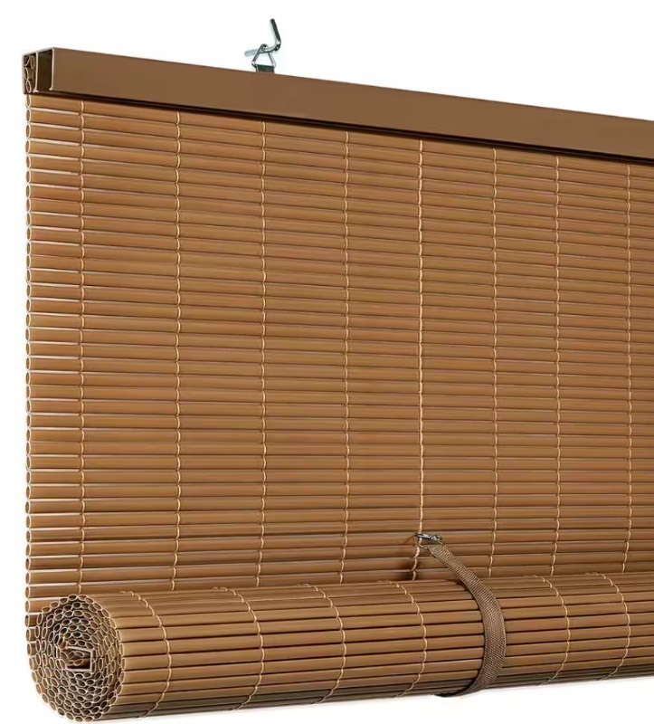 lot 267 image: Quality IndoorOutdoor 14OVAL ROLL-UP BLIND WOODGRAIN 48X72