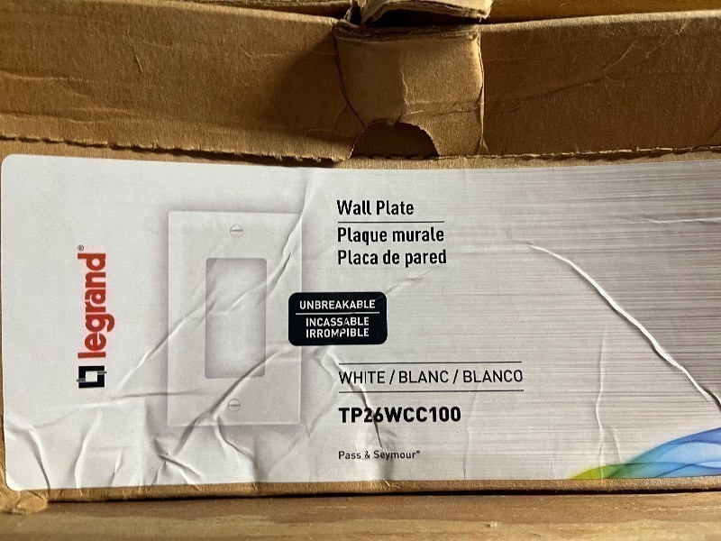 lot 333 image: Bundle of 50 Pass & Seymour Legrand White Single Wall Plate - No Box
