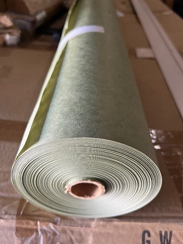lot 137 image: Easy Mask 36 IN. X 127m - Green Premium Masking Paper