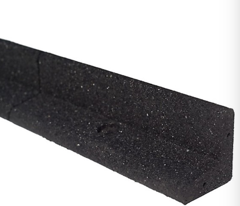 lot 67 image: Bundle of 2 Pieces - EcoBorder Recycled Rubber Flexible 4ft Lawn Edging L-shape Black