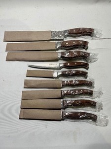 lot 43 image: Master Masion Quality Knife Set - 4 Stk Knives - Wooden Handle 9 Total