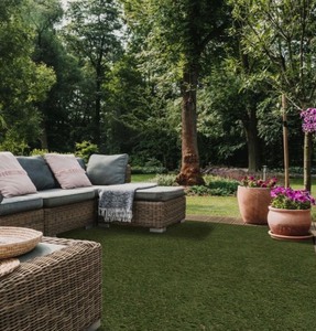 CREATIVE SURFACES Jefferson 7.38 ft. x 8.76 ft. Green Artificial Grass