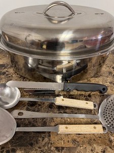 lot 204 image: Large Roaster and Some Utensils