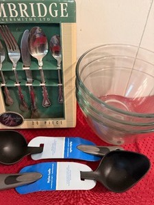 lot 216 image: Cambridge Flatware, Glass Bowls and Ladles