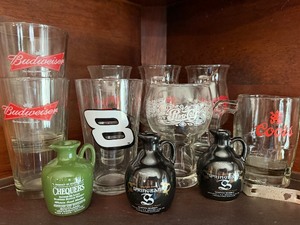 lot 178 image: Glasses - Budweiser, NASCAR, Coors, Red Lobster and More