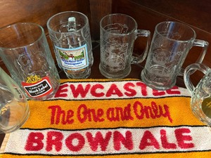 lot 176 image: Vintage Beer Glasses and Towel
