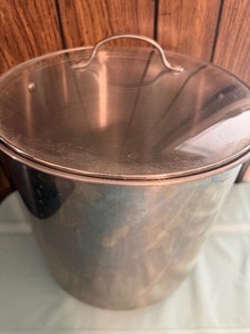 lot 146 image: Tramontina 22 Qt Pot