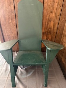 lot 417 image: Small Wood Chair