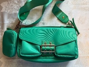 lot 424 image: Steve Madden Purse, Like New