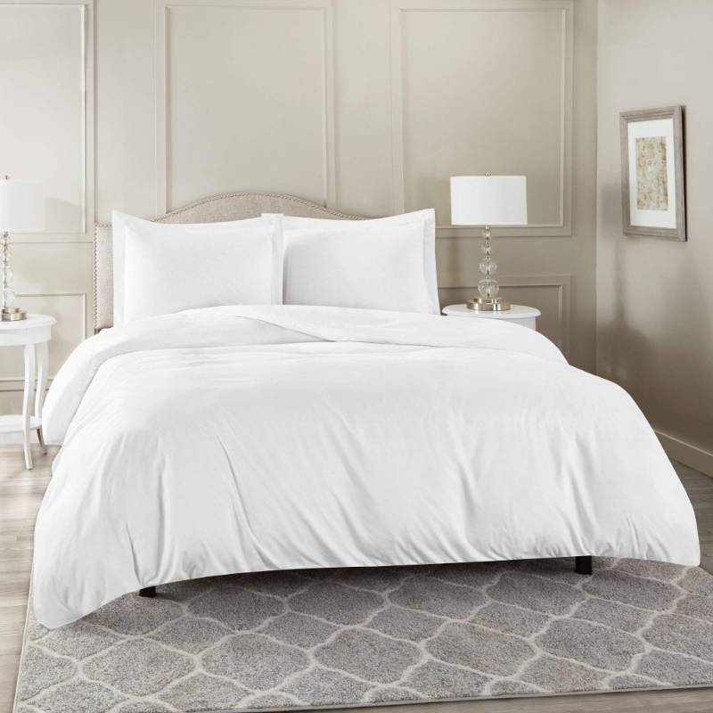 lot 1134 image: Nestl Twin Duvet Cover  Complete Luxury Soft Microfiber Bedding Set, White - Retail $45