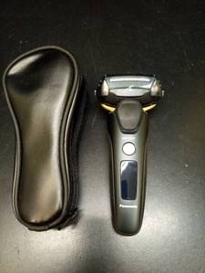 lot 1023 image: Panasonic Electric Shaver WetDry with Case - Retail $0