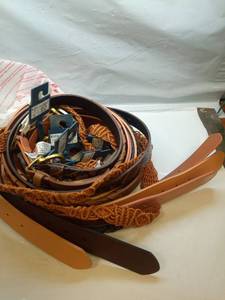 lot 1139 image: Womens Lot of 10 Belts Various Styles Size M - Retail $140