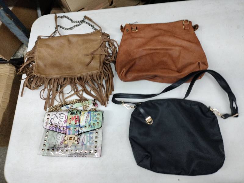 lot 62411 image: Set of 4 PursesHandbags