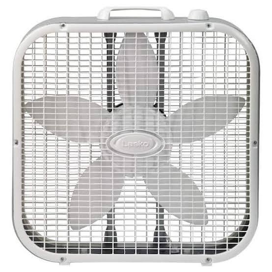 lot 62373 image: Lasko 20-inch 3-speed box fan