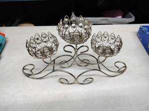 lot 63528 image: TYUHDUYUR three-headed crystal candle holder