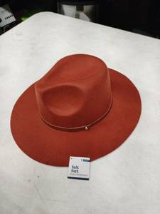 lot 63564 image: Felt Fedora Hat with Faux Leather Band - Rust
