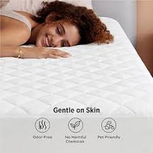 lot 63536 image: Bedsure Mattress Encasement 70x80