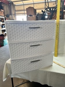 lot 36626 image: 24 x 24 3 Drawer Storage Container.