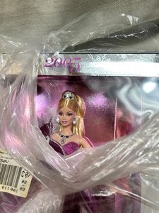 lot 36645 image: Vintage in the Package 2005 Holiday Barbie (Special Edition)