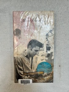 lot 36670 image: Elvis Presley Collectible Music Album
