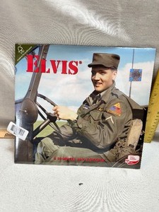 lot 36671 image: Vintage Elvis Presley Viynl Record