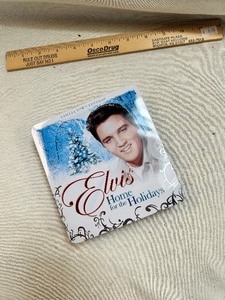 lot 36675 image: Lot of Misc. Elvis Presley Collectible Items