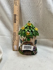 lot 36701 image: Fairy Garden Home