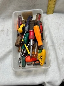 lot 36749 image: Lot of Misc. Screwdrivers