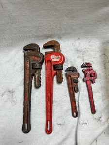 lot 36753 image: Lot of Misc. Pipe Wrenches