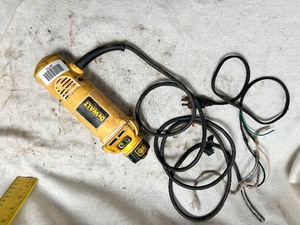 lot 36774 image: Dewalt Corded Electric Drywall Cut - Out Rotary Tool.