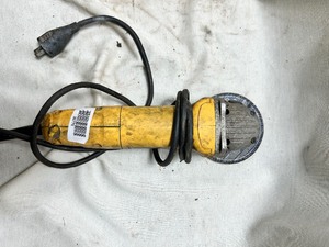 lot 36776 image: Dewalt Corded Electric Grinder.