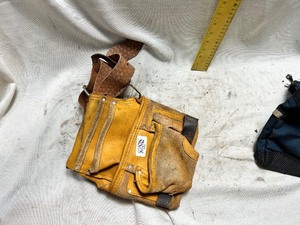 lot 36780 image: Lot of 2 Tool Pouches.