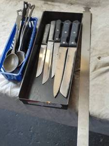 lot 37096 image: Fabreware Utensils