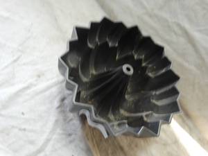 lot 37108 image: Metal Shortcake Pan