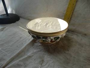 lot 37112 image: Beautiful Floral Glass Bowl